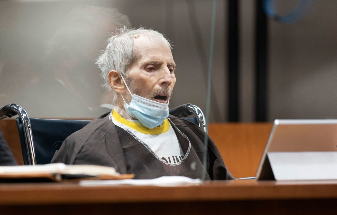36df920c2ef8a7a11e5cfef4e41c0d05b6-robert-durst