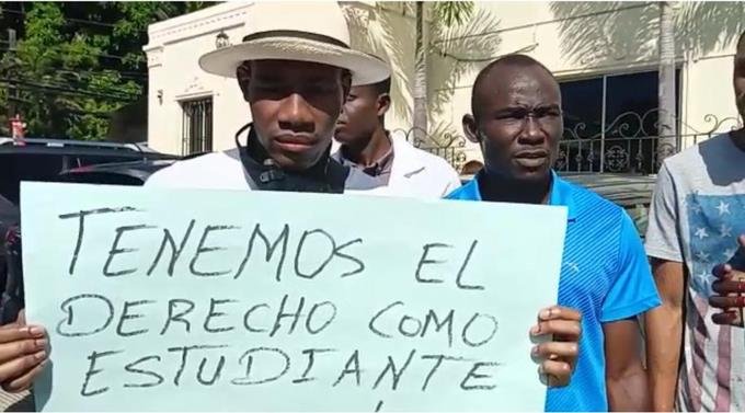 universitarios-haitianos-demandan-sea-reactivado-programa-especial-de-visado-para-estudiantes
