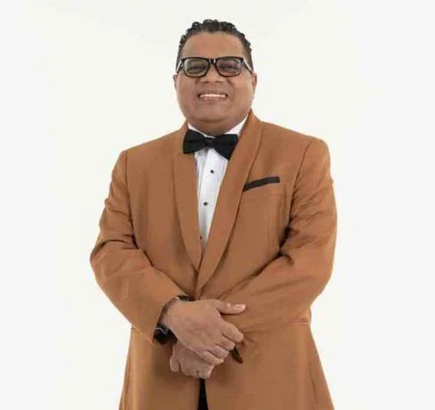 historica-grabacion-para-el-merengue-16-cantantes-se-juntan-para-homenaje-a-coco-band