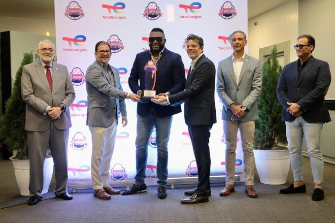 mauricio-valdez-offerman-y-nunez-ganaron-premiacion-los-dominicanos-primero